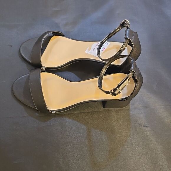 BRAND NEW WILD DIVA WOMEN'S ANKLE STRAP PLATFORM  LOW CHUNKY HEELS  SANDAL - Picture 6 of 15